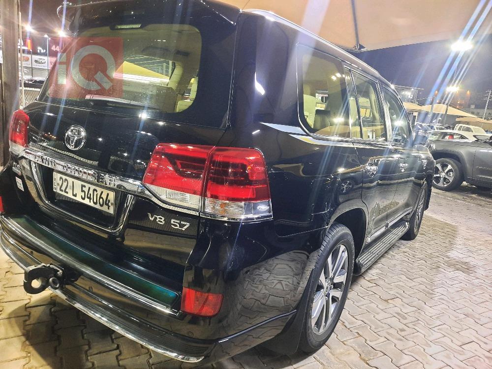 تويوتا لاندكروزر